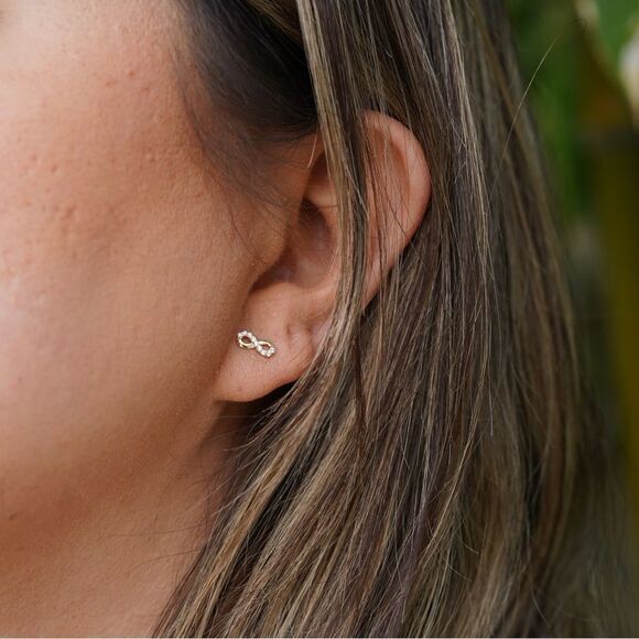 14k solid gold infinity earrings | Stud Earrings | Minimal Jewelry | Gift | - Picture 4 of 6